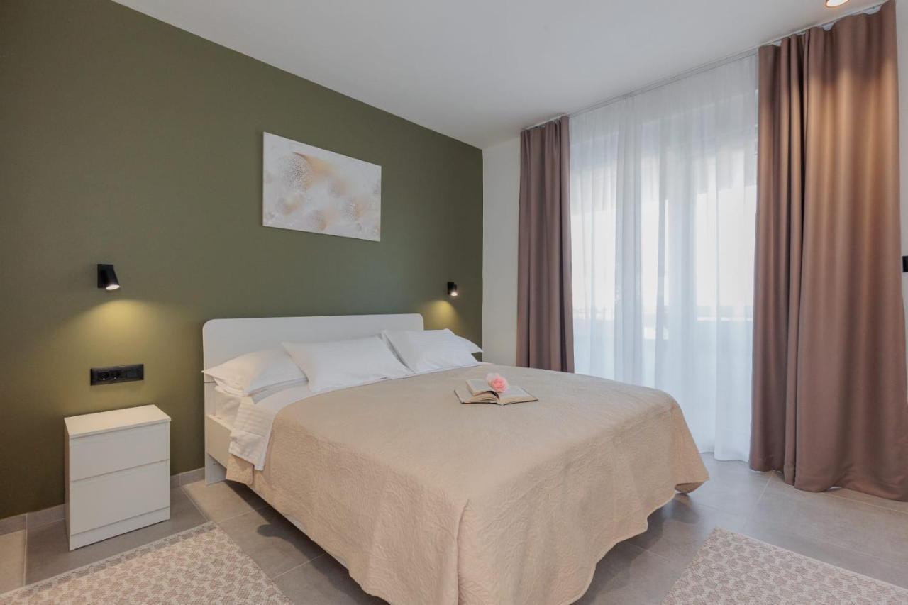 Villa Mara Vrsi Bagian luar foto