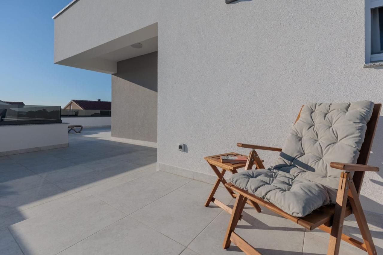 Villa Mara Vrsi Bagian luar foto