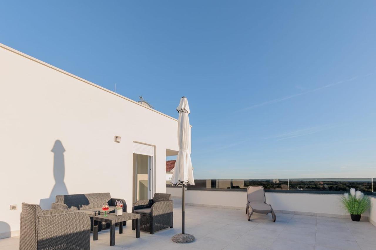 Villa Mara Vrsi Bagian luar foto