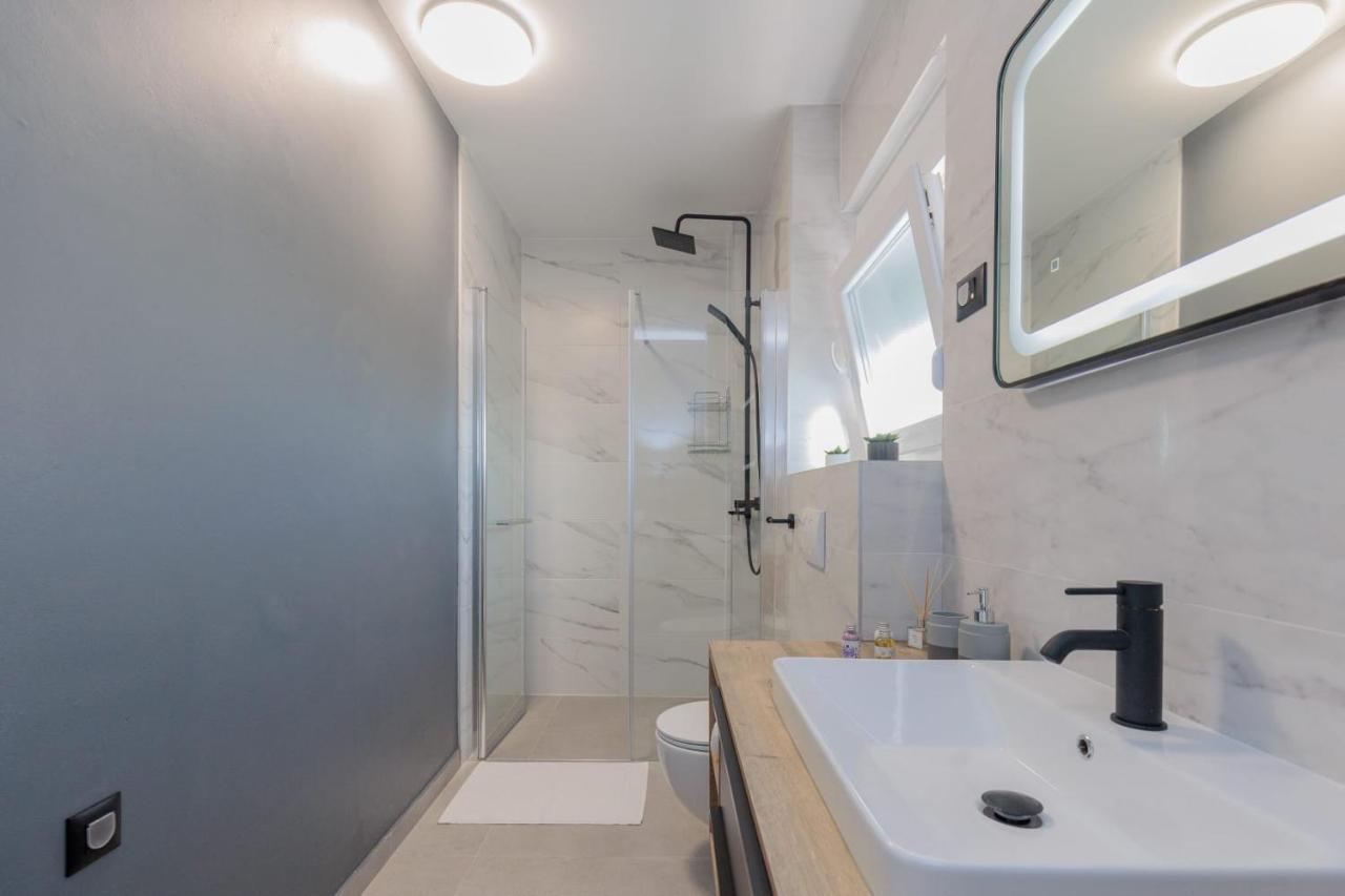 Villa Mara Vrsi Bagian luar foto